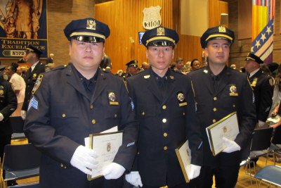 纽约市警总局举行晋升典礼13名华裔警察升官（图）
